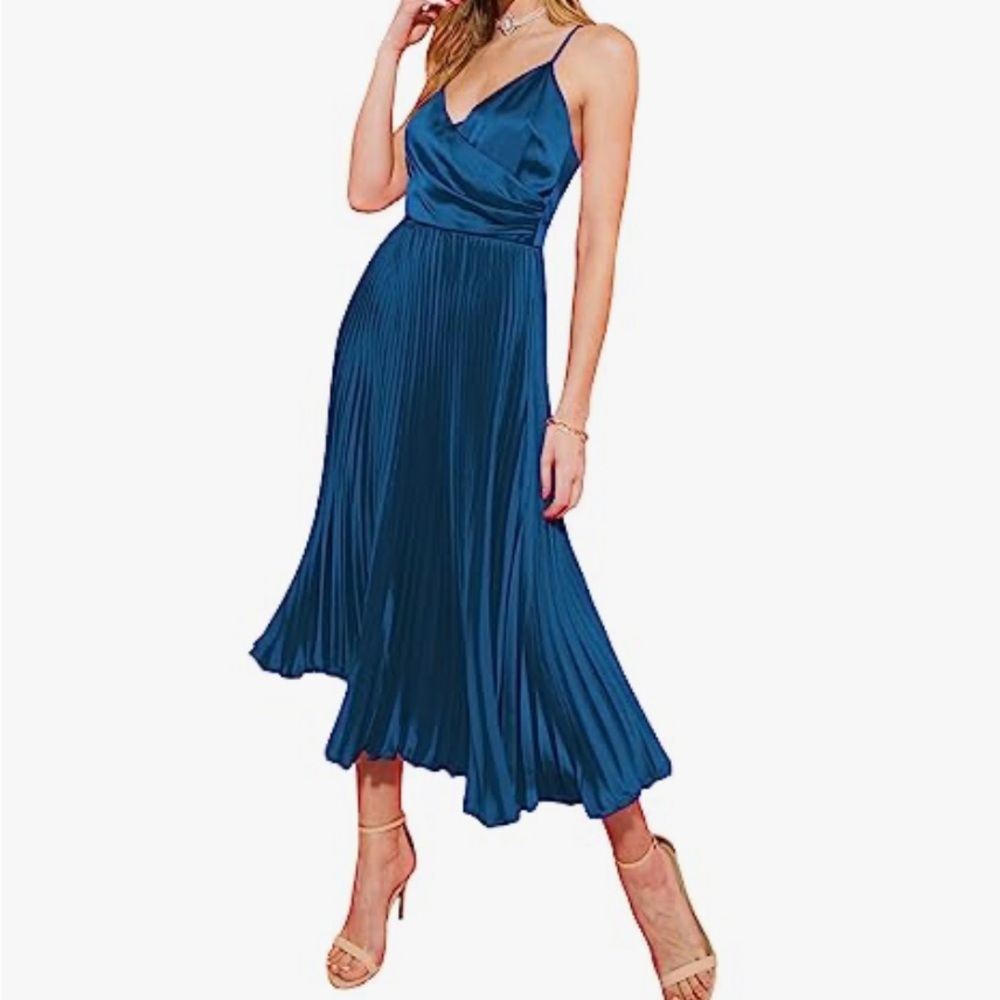 Elegant Blue Pleated Dress